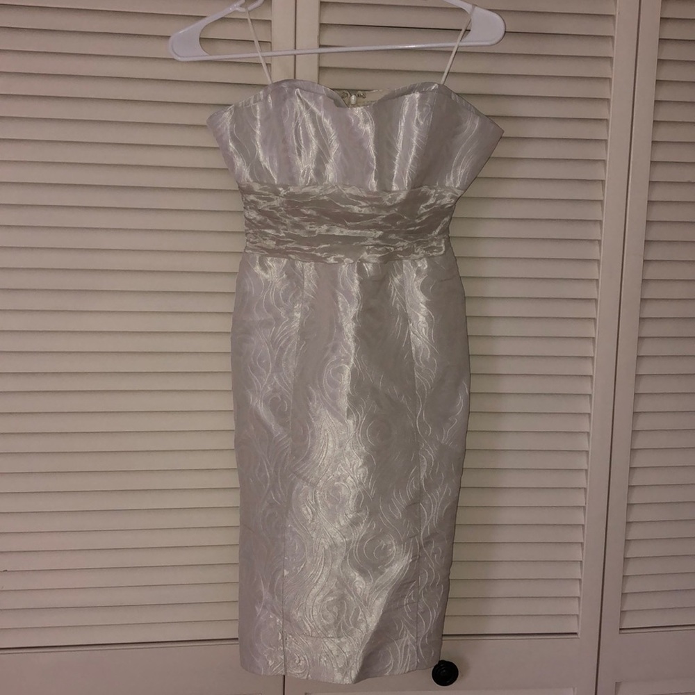 NWT Nicole Miller White Strapless Dress- size 12